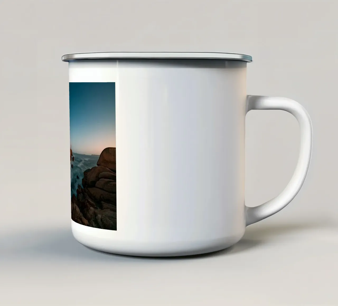 rock mountain on sea tazza in smalto da juli