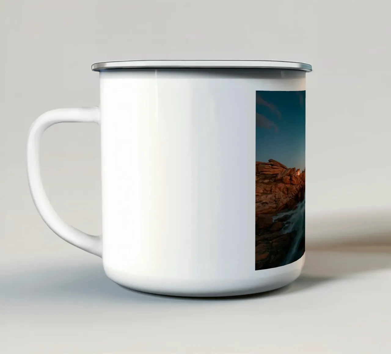rock mountain on sea tazza in smalto da juli
