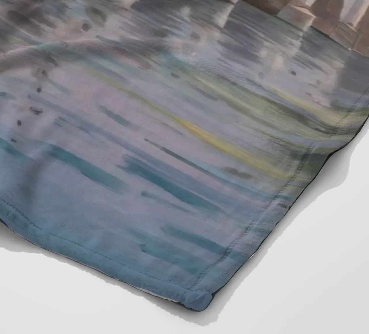 Antico acquedotto in pietra coperta in pile da Angkasa Mist