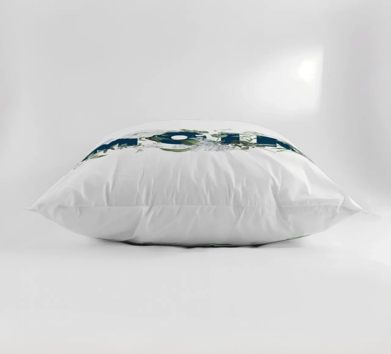 Fiori e insetti Moin Blu Bianco cuscino da Studio Frances M