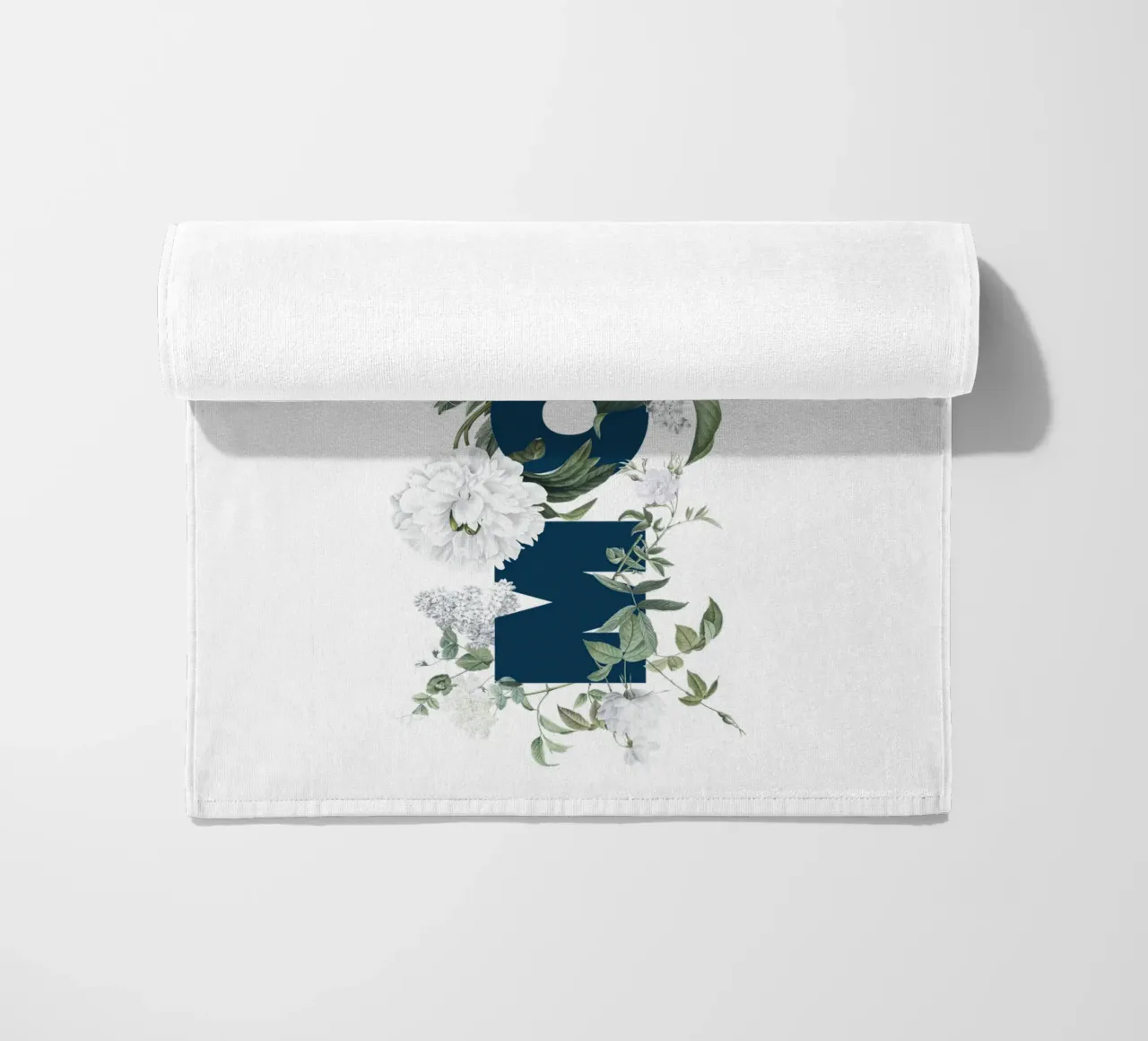 Fiori e insetti Moin Blu Bianco telo mare da Studio Frances M