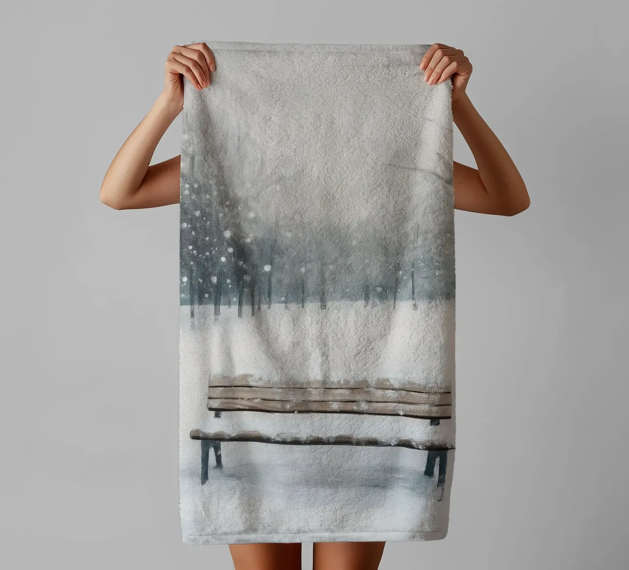 Panchina invernale in un tranquillo turbine di neve asciugamano da bagno da Cozy Vibes