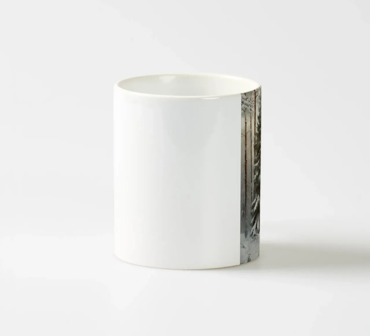 Foresta invernale innevata con abete maestoso tazza in ceramica da Cozy Vibes