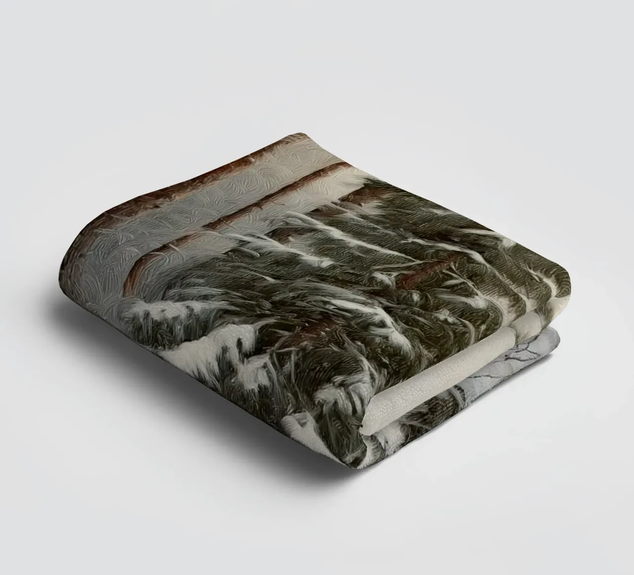 Forêt d'hiver enneigée avec un sapin majestueux serviette de bain de Cozy Vibes