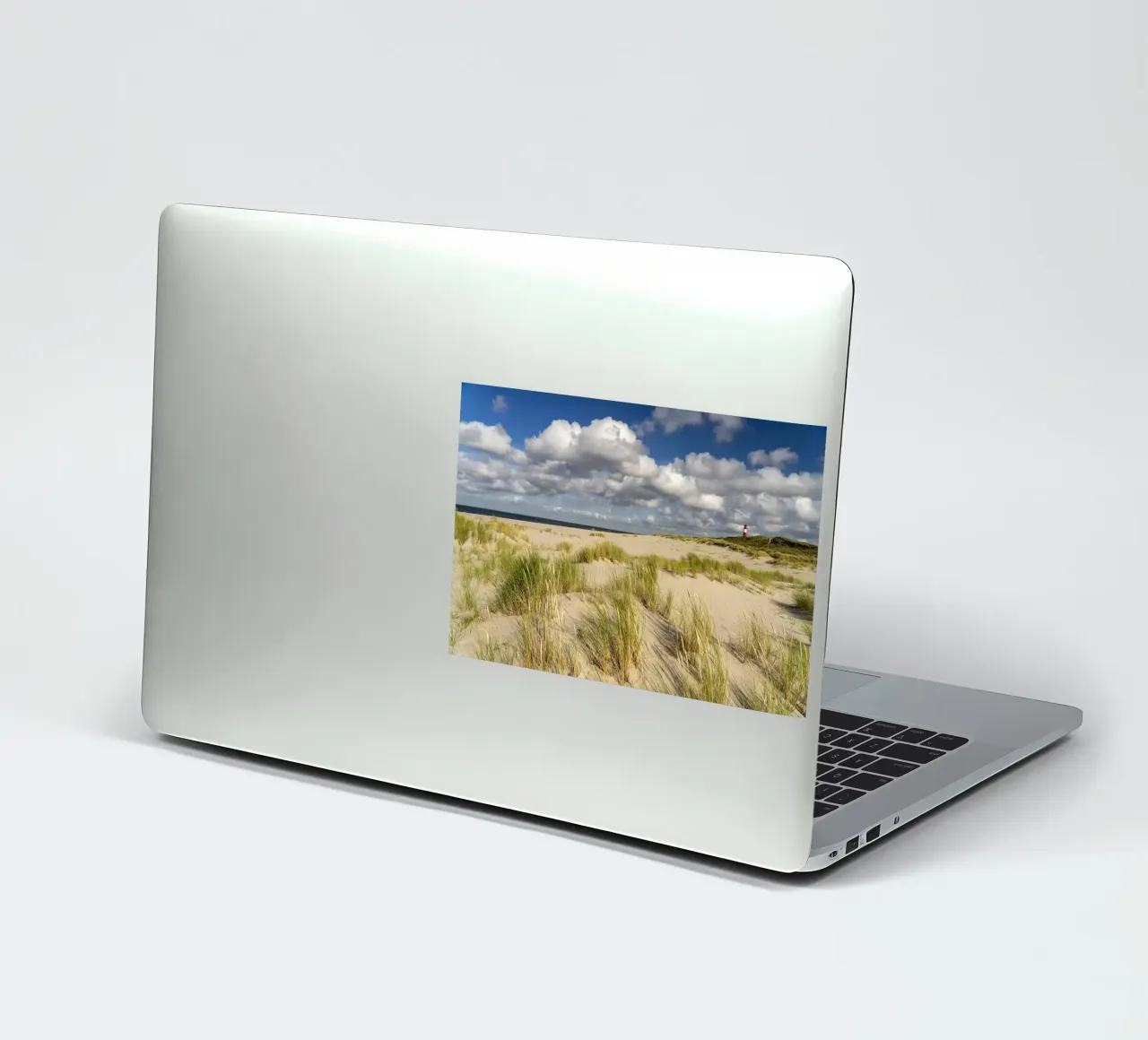 Strand und Leuchtturm List-Ost auf Sylt adesivo da Reisefotografie - Bilder aus aller Welt