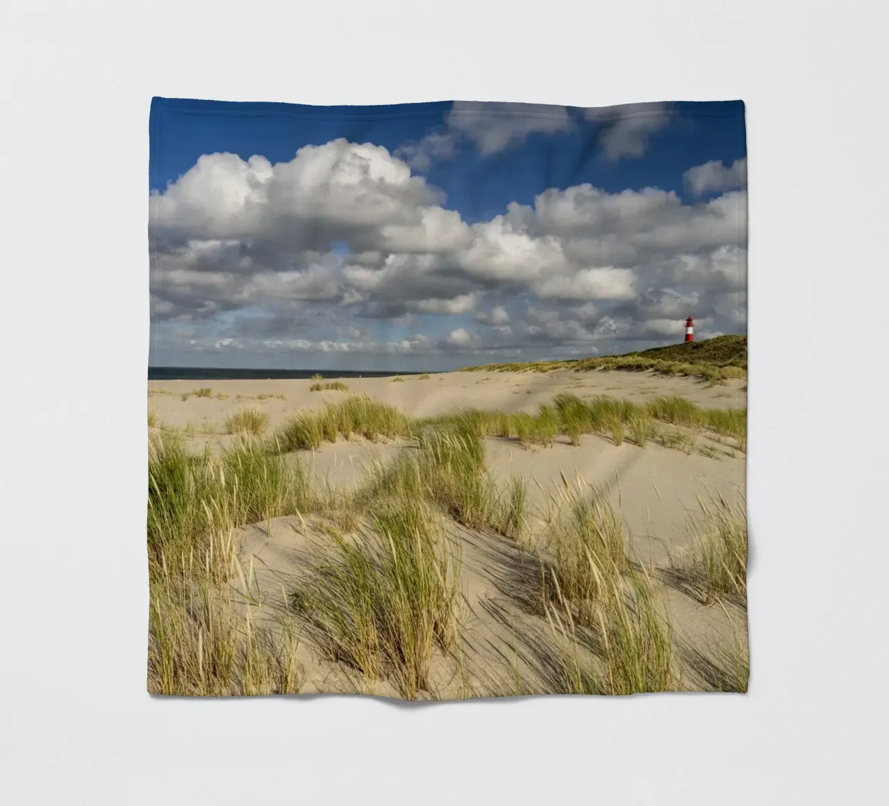 Strand und Leuchtturm List-Ost auf Sylt coperta in pile da Reisefotografie - Bilder aus aller Welt