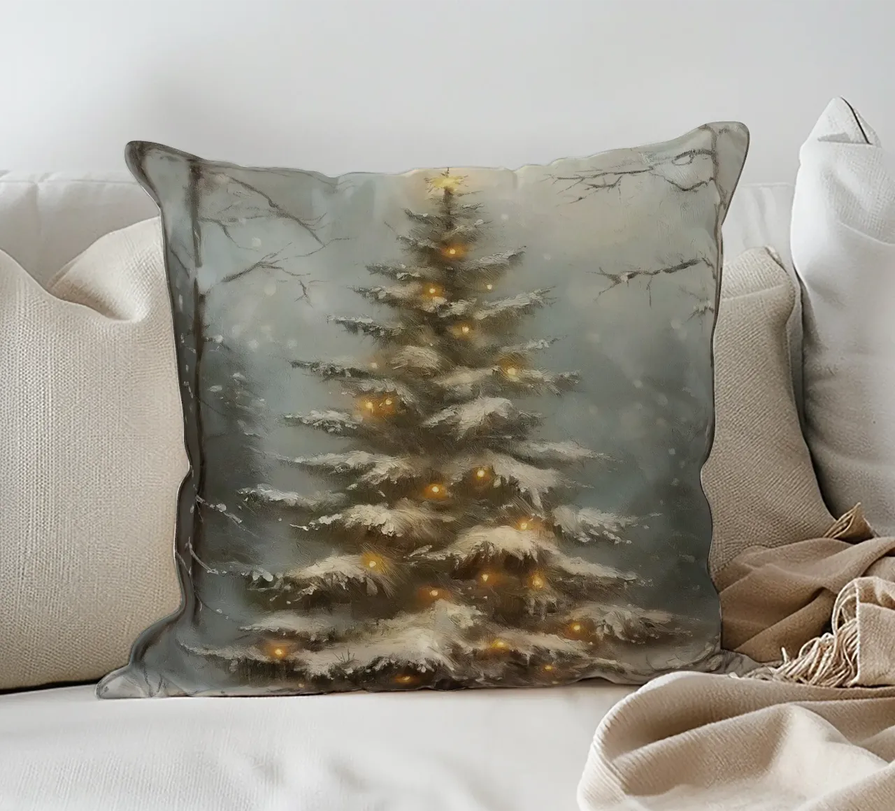 Albero di Natale innevato con luci nella foresta invernale cuscino da Cozy Vibes