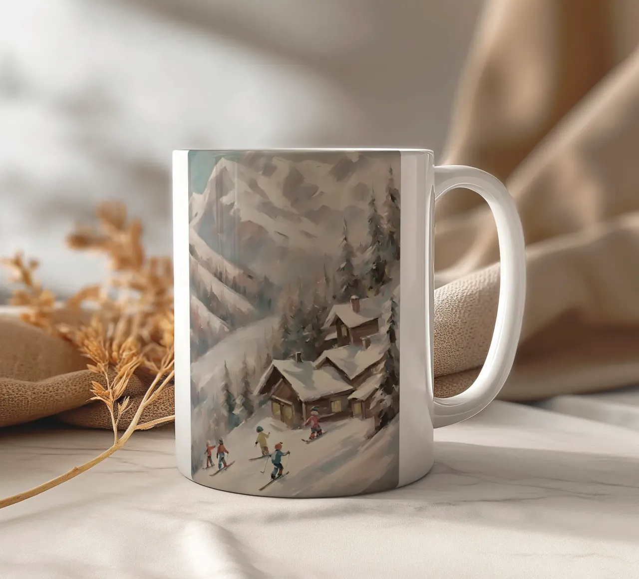 Sciatori invernali davanti a rifugi innevati tazza in ceramica da Cozy Vibes