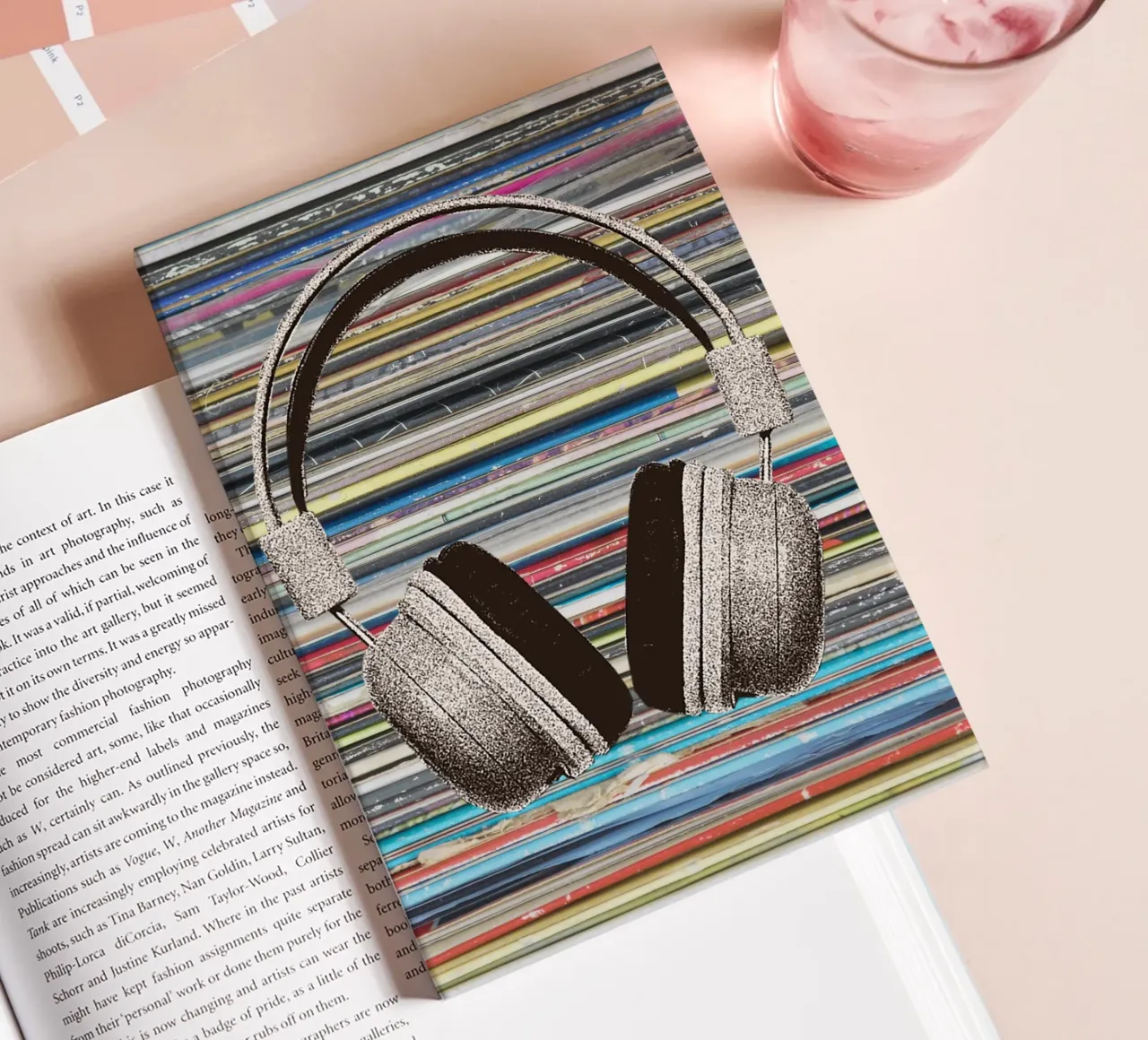 headphone in color gradient diario da Creaton