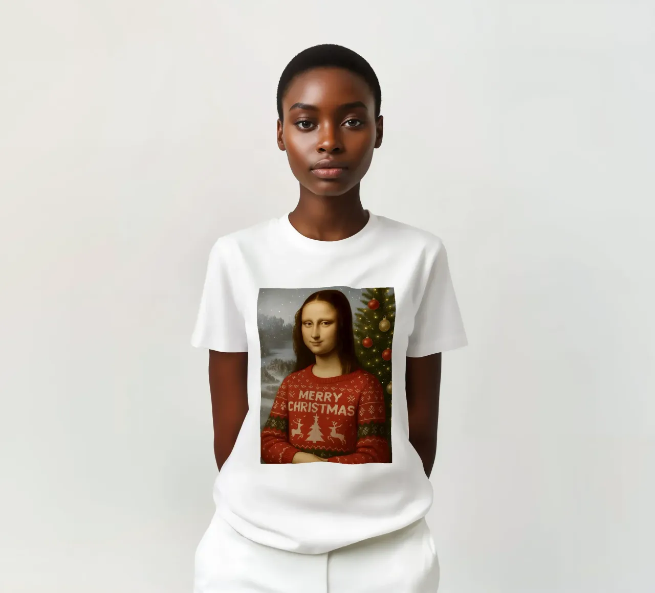 MONA LISA IM WEIHNACHTSPULLI T-Shirt von ARTOMATIC