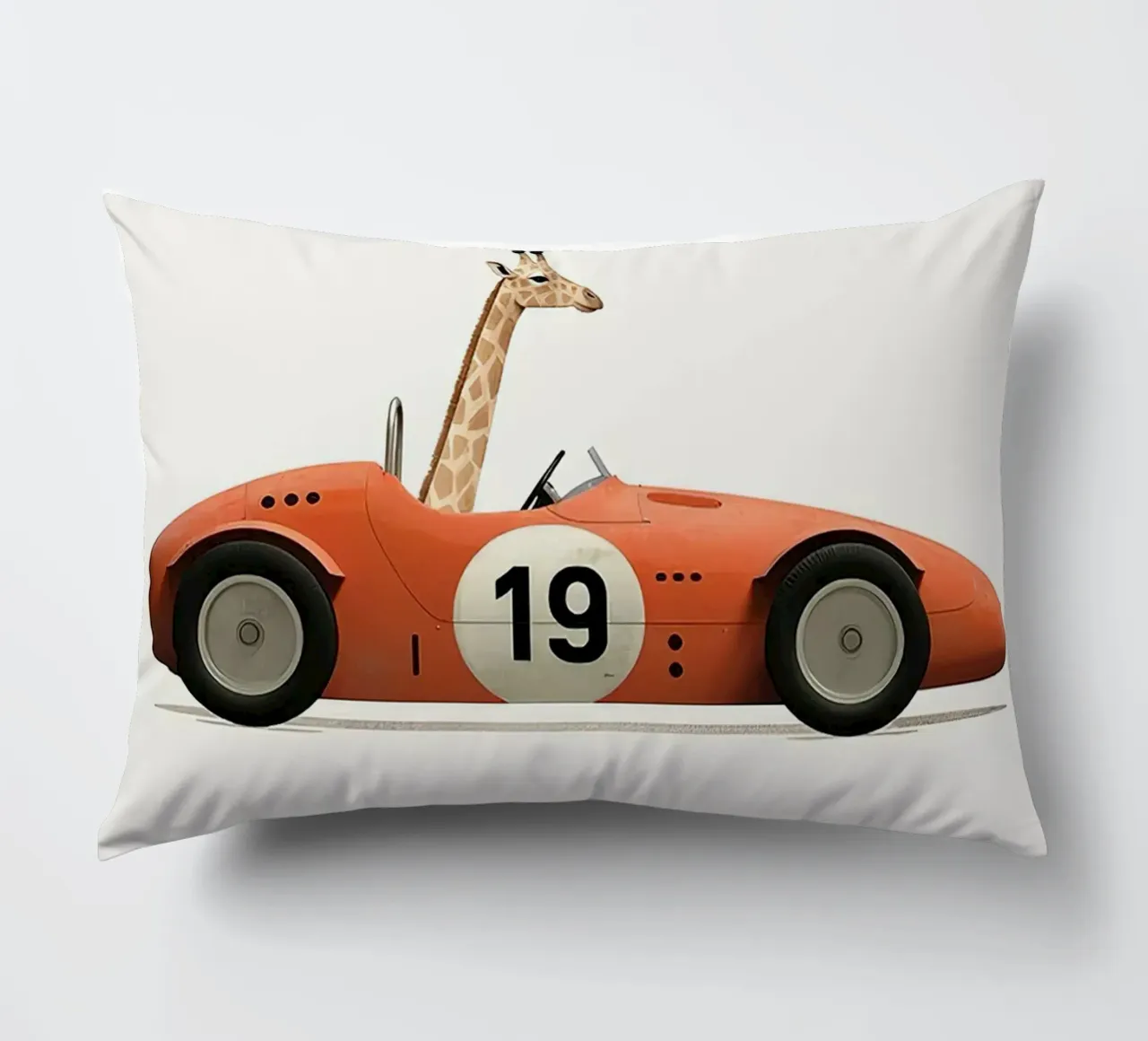 Giraffa in auto giocattolo cuscino da Emil Art Studio