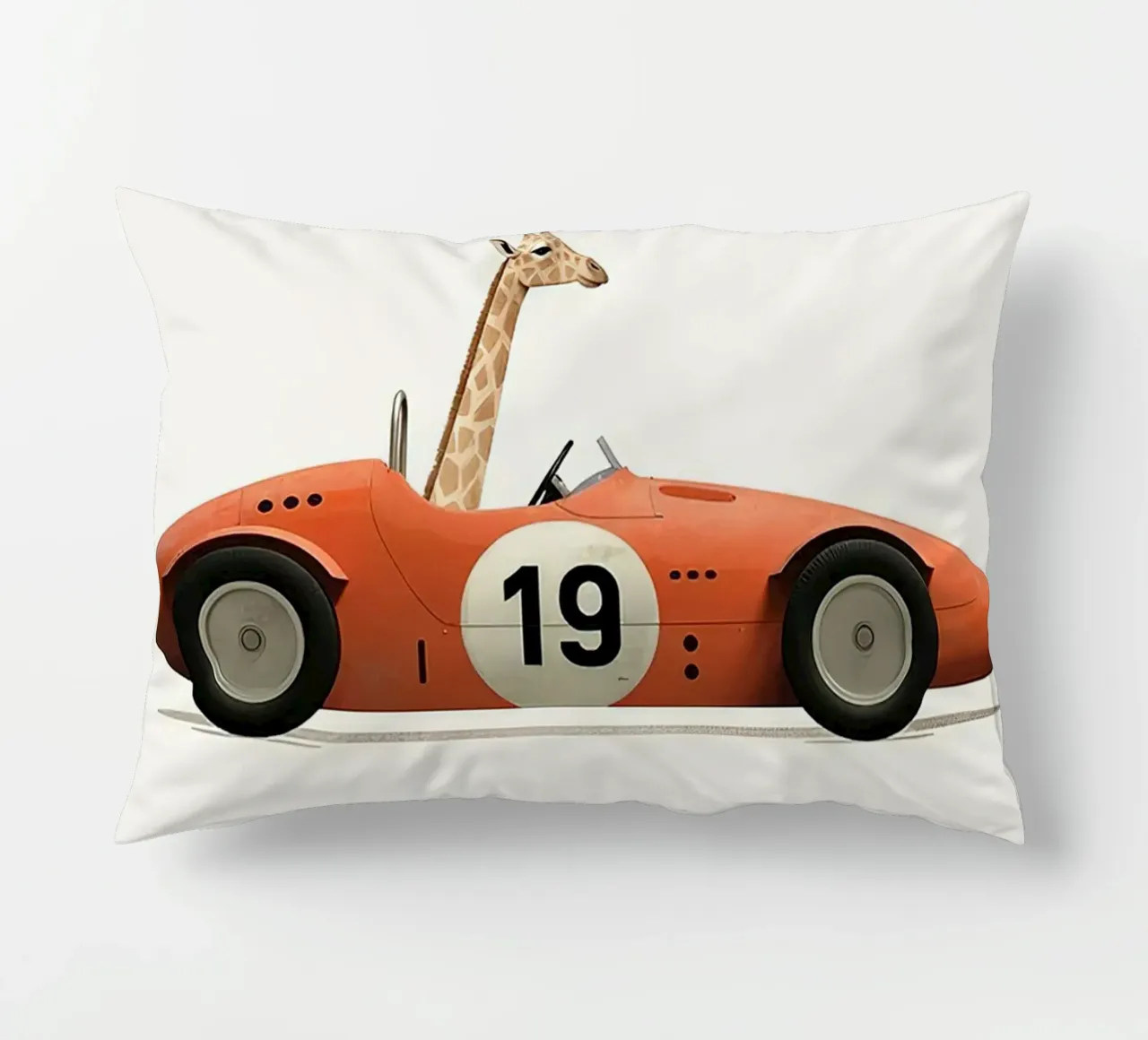 Giraffa in auto giocattolo cuscino da Emil Art Studio