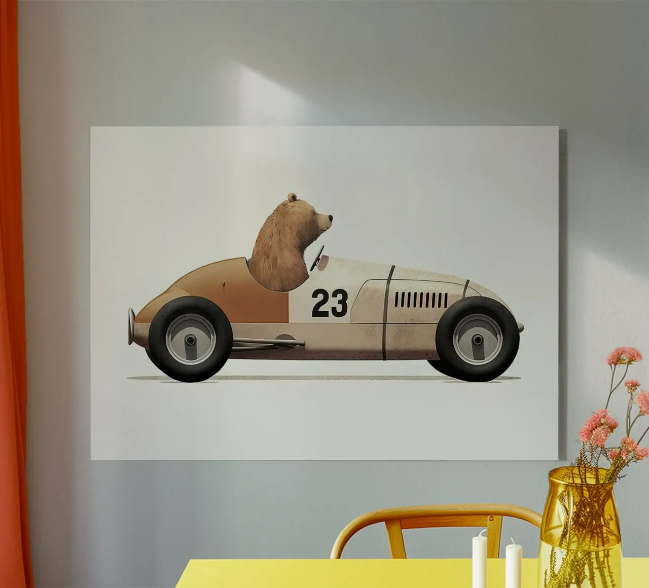 Orso in auto giocattolo plexiglass da Emil Art Studio
