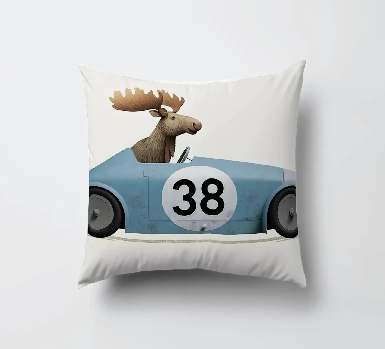 Alce in auto giocattolo cuscino da Emil Art Studio