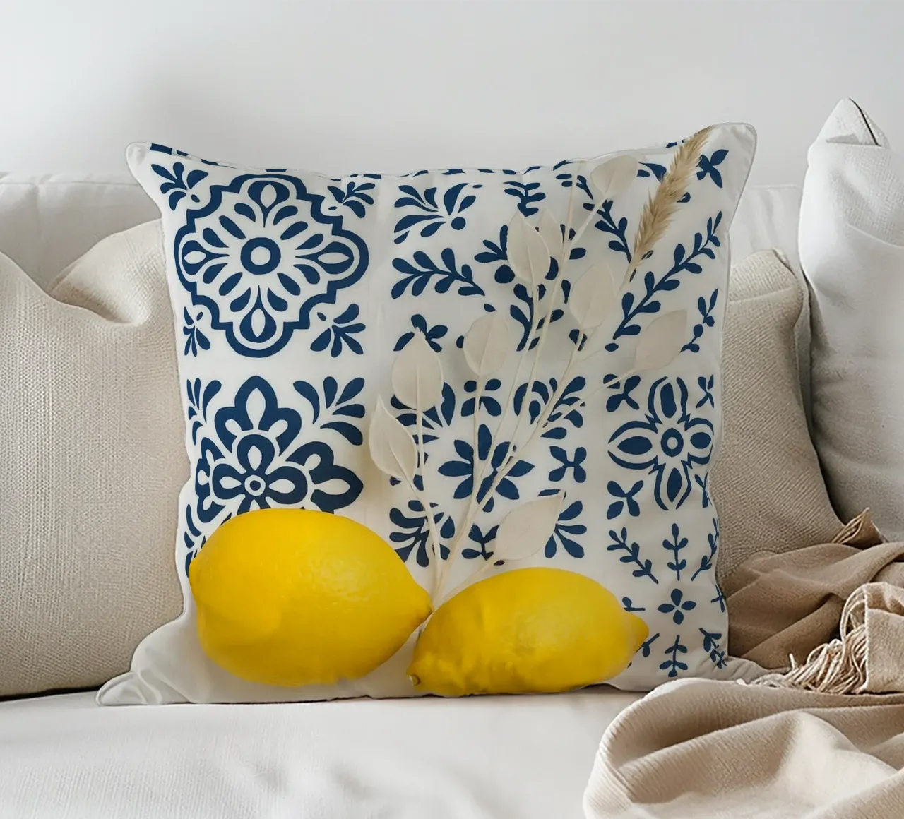 Piastrelle mediterranee e design al limone cuscino da Casa Calm