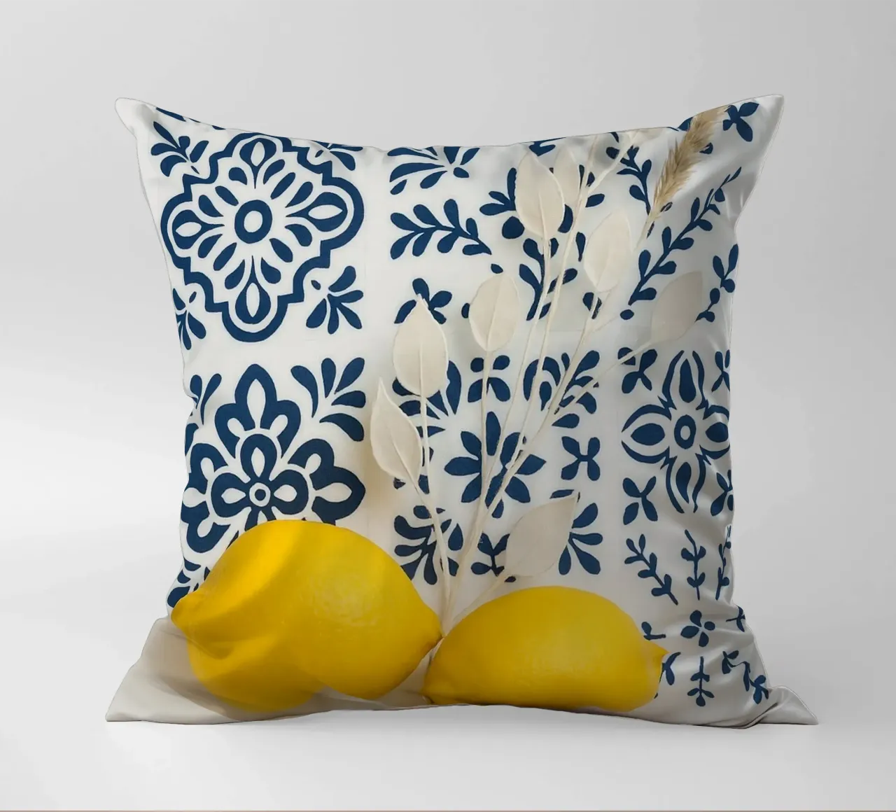 Piastrelle mediterranee e design al limone cuscino da Casa Calm