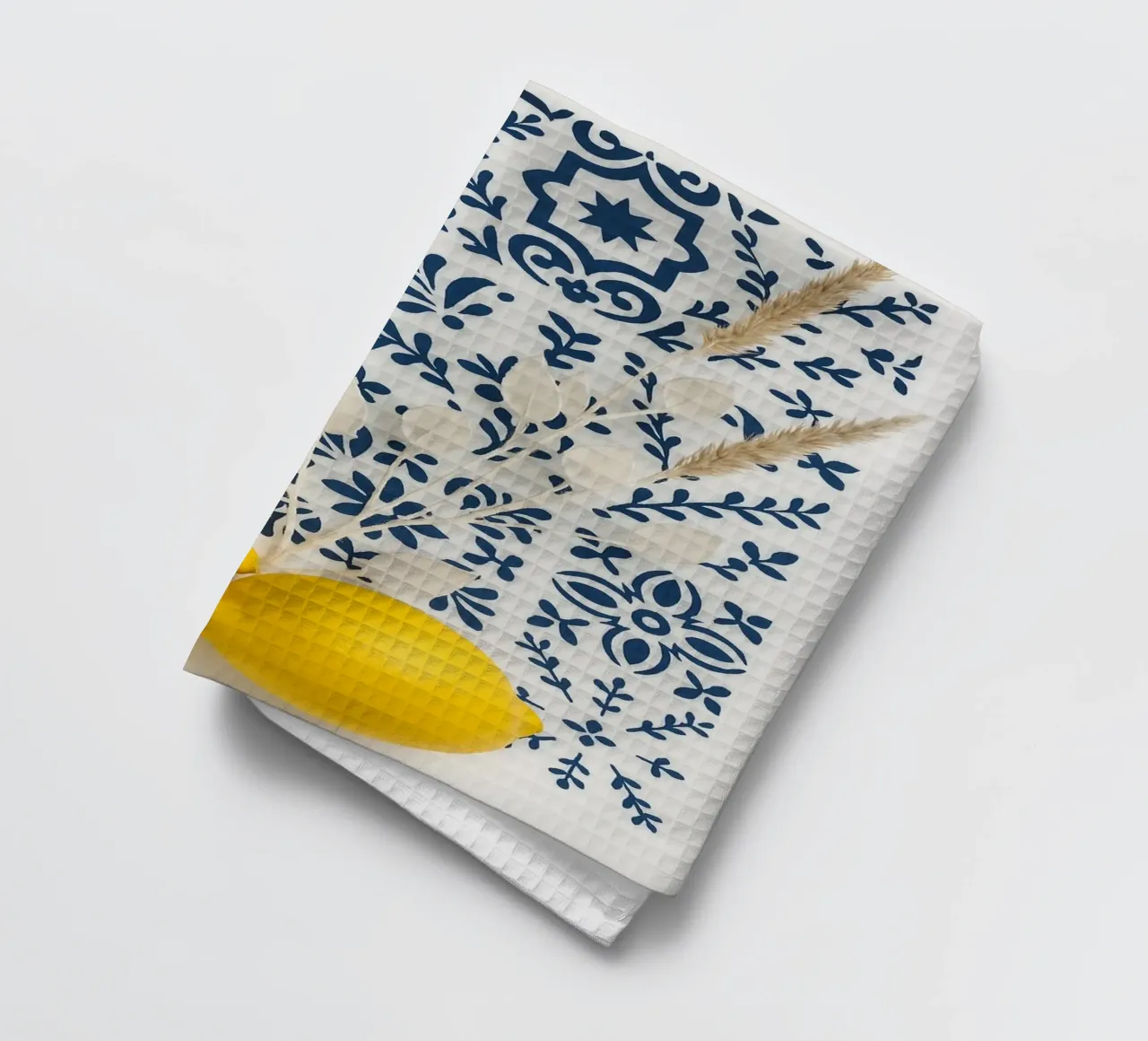 Piastrelle mediterranee e design al limone canovaccio da cucina da Casa Calm