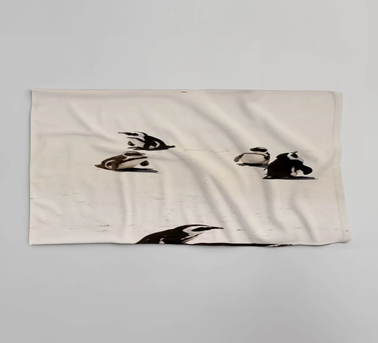 Pinguïns in Zuid-Afrika (Kaapstad) badhanddoek van Simon Koy