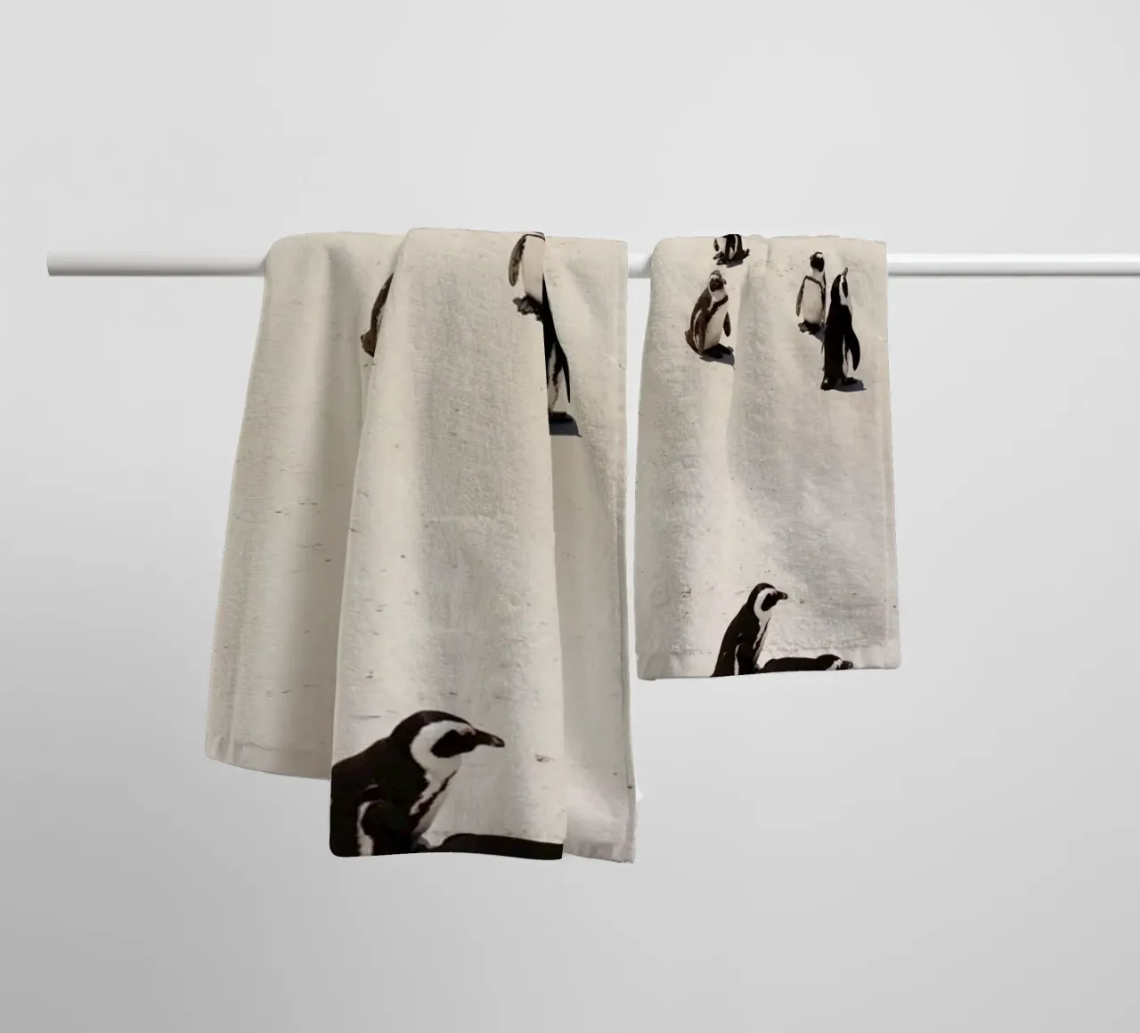 Pinguïns in Zuid-Afrika (Kaapstad) badhanddoek van Simon Koy