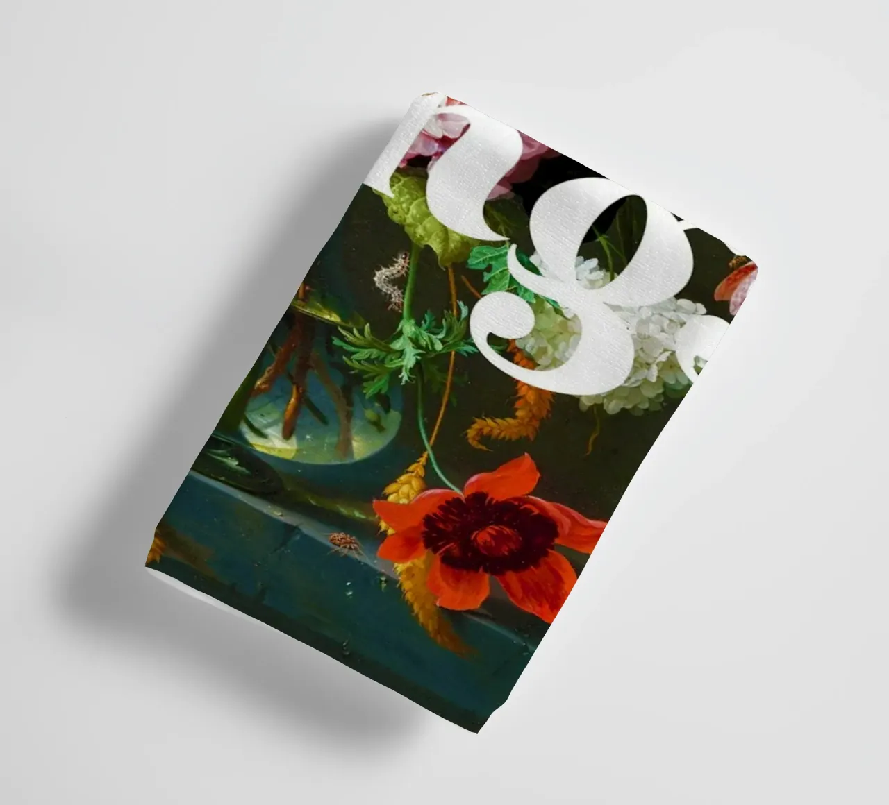 Natura morta con fiori in un bicchiere di vetro di Jan Davidsz. de Heem. asciugamano da bagno da Venus Art