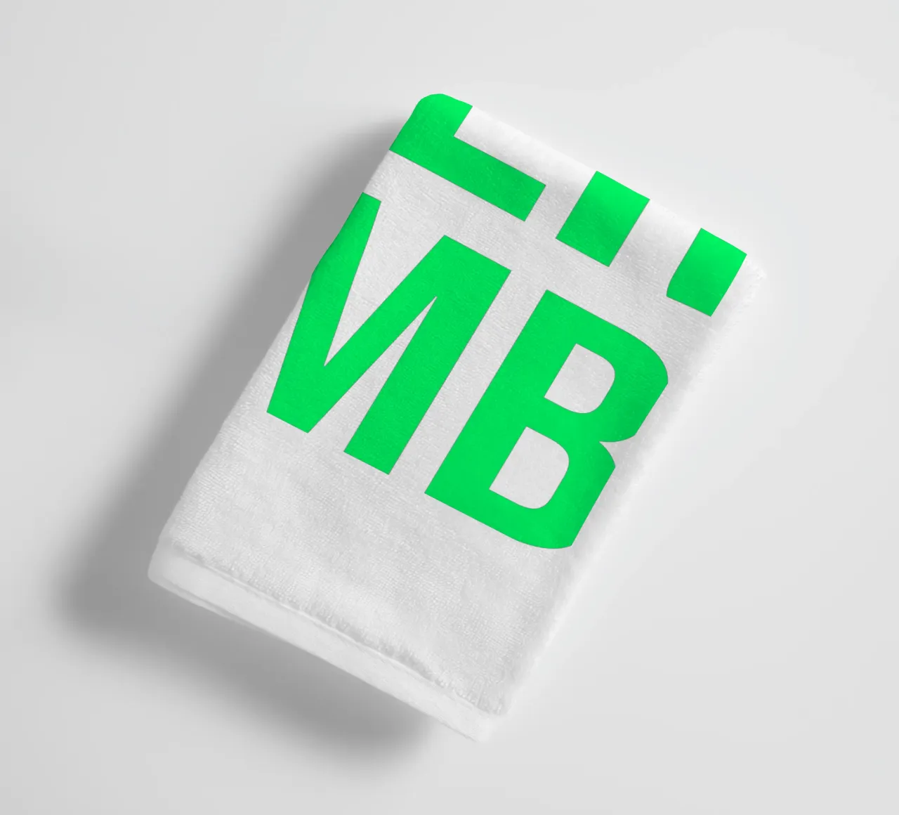 OVER Series- bold letters, brave values (5 colors) toalla de baño de FRICKE DESIGN