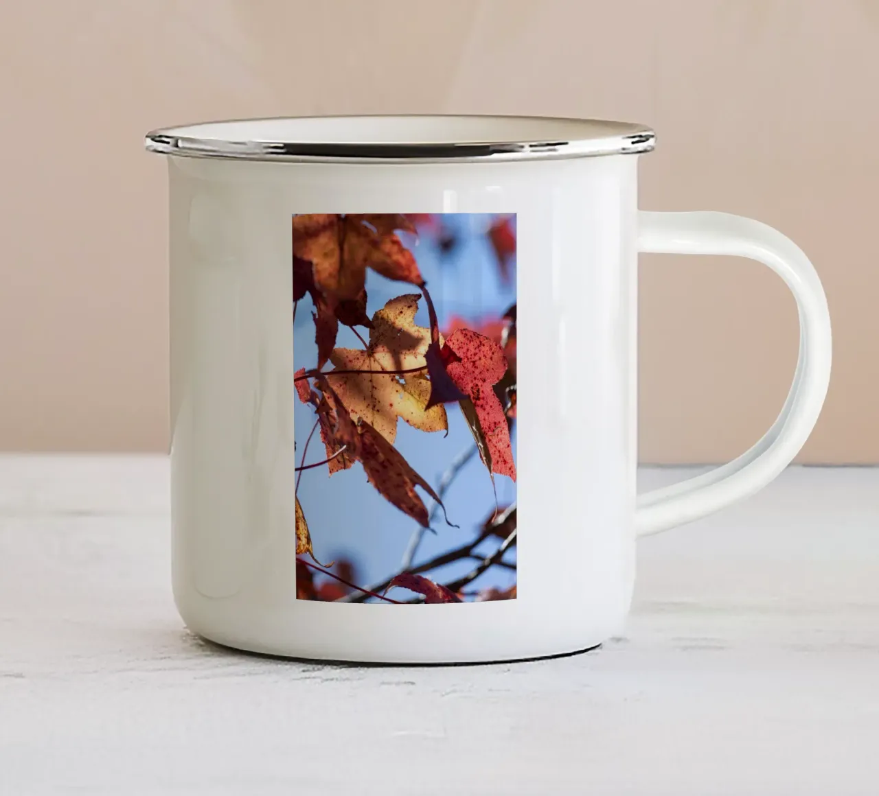Giorni d'autunno #3 tazza in smalto da rafael campezato