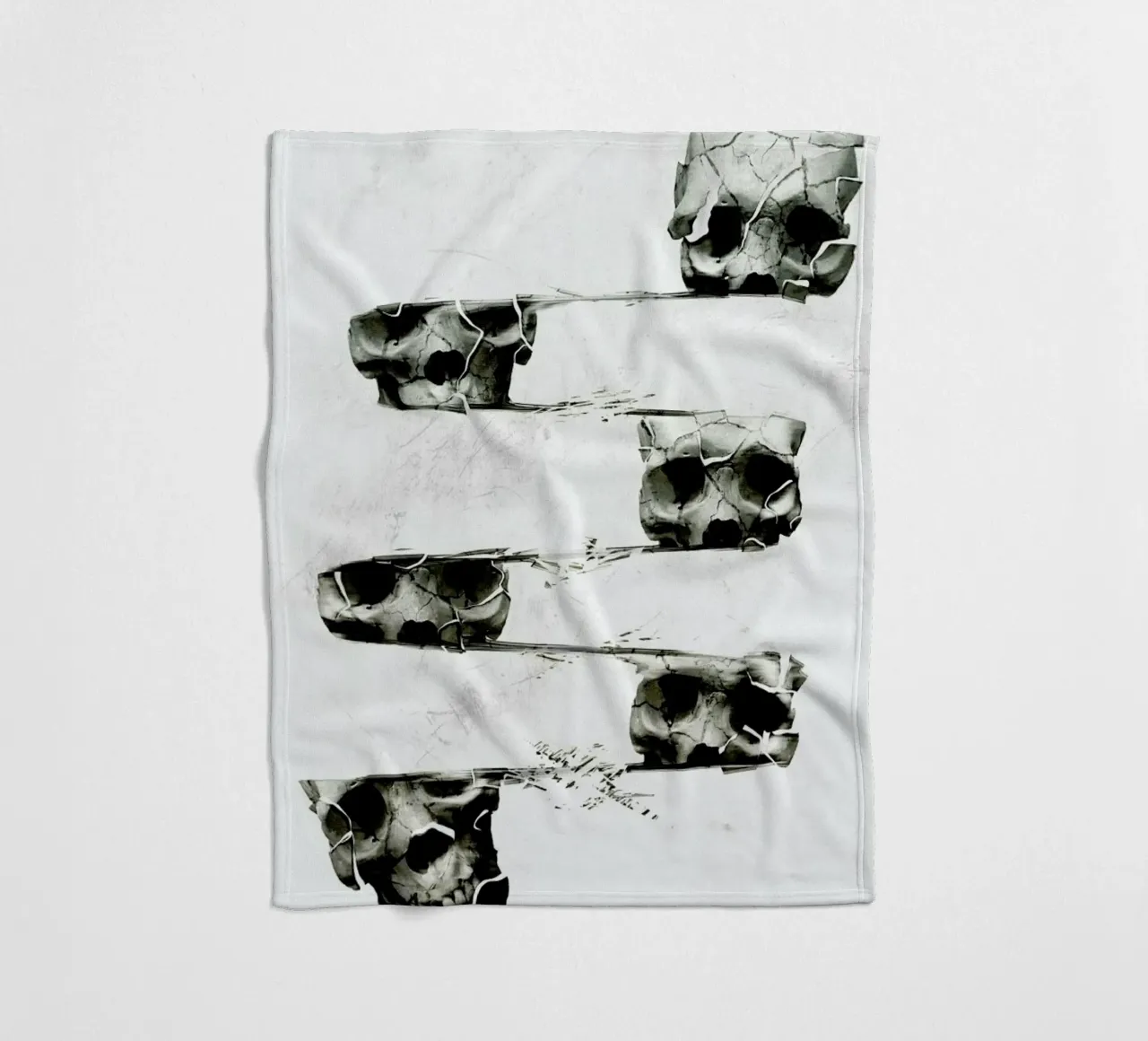 Skull III coperta in pile da Ali Gulec