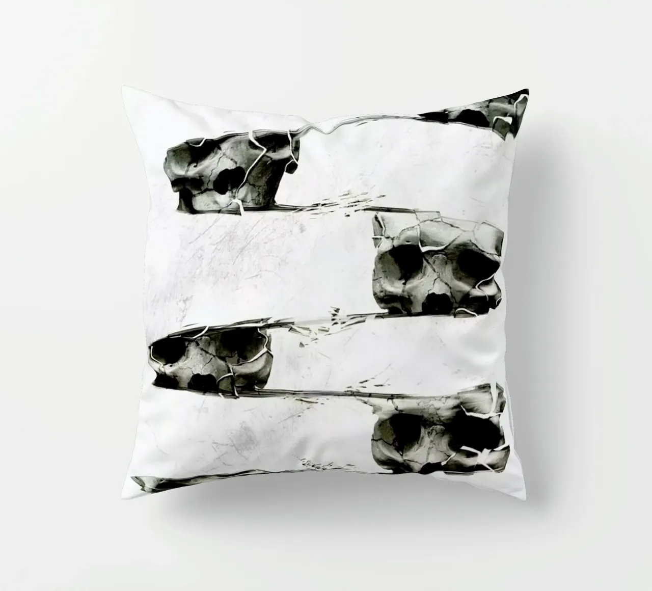 Skull III cuscino da Ali Gulec