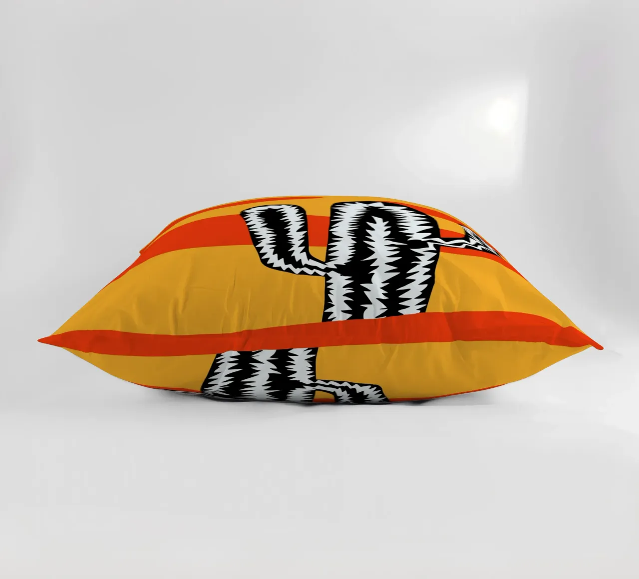 Cactus eclettico var. 2 cuscino da Little Dean