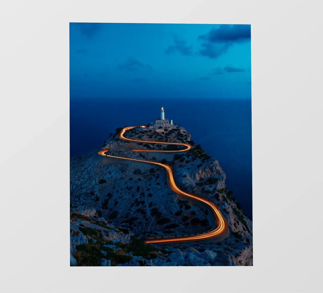 curve line way to the top Backlit Folie von Fost