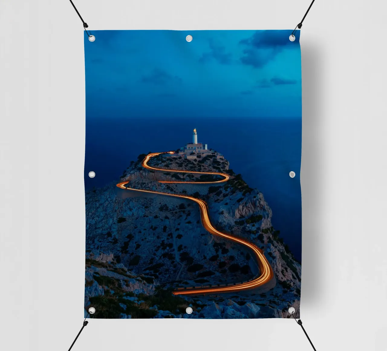 curve line way to the top lonas publicitarias de Fost
