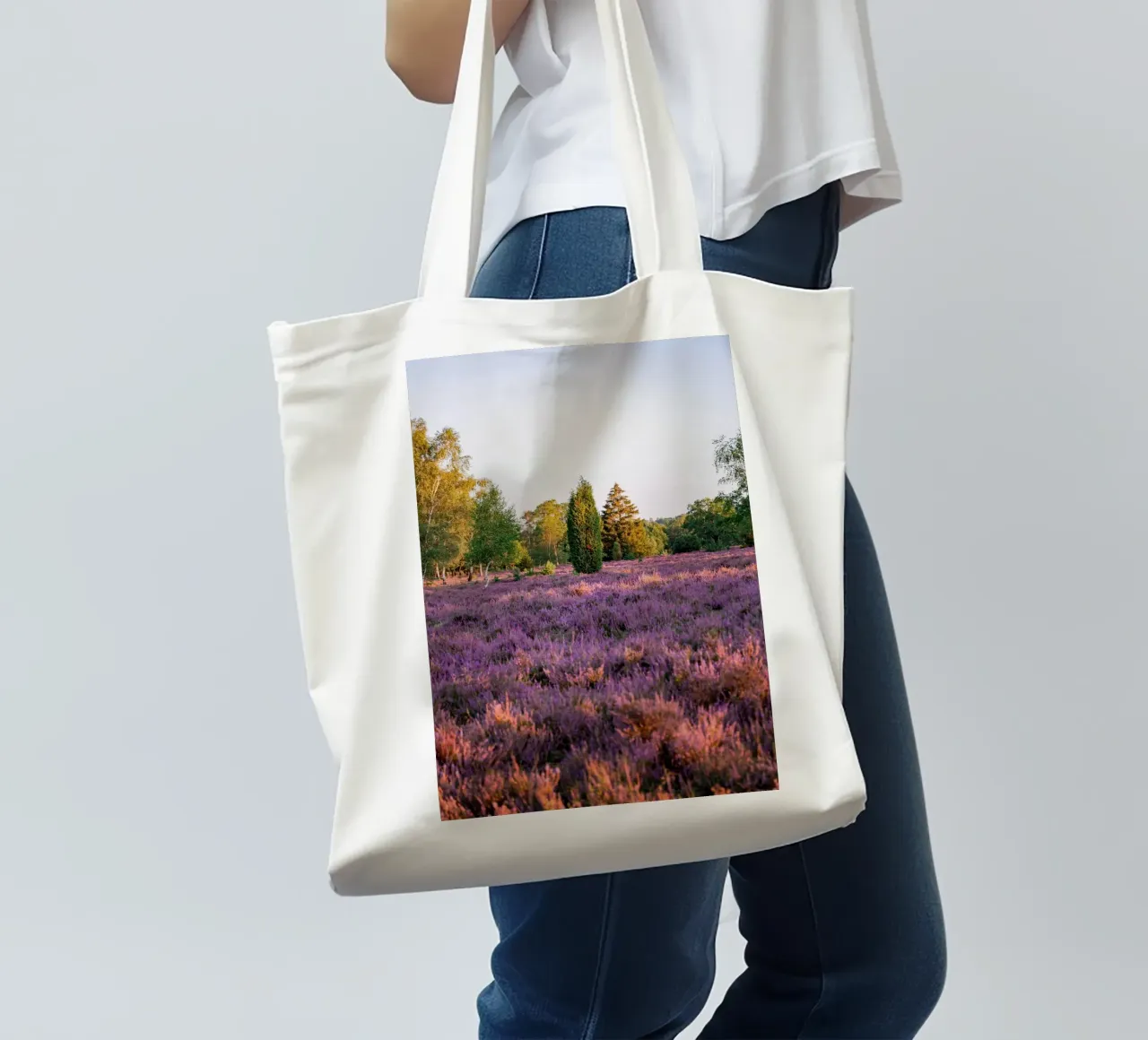 tree on pink grass borsa in juta da Fost