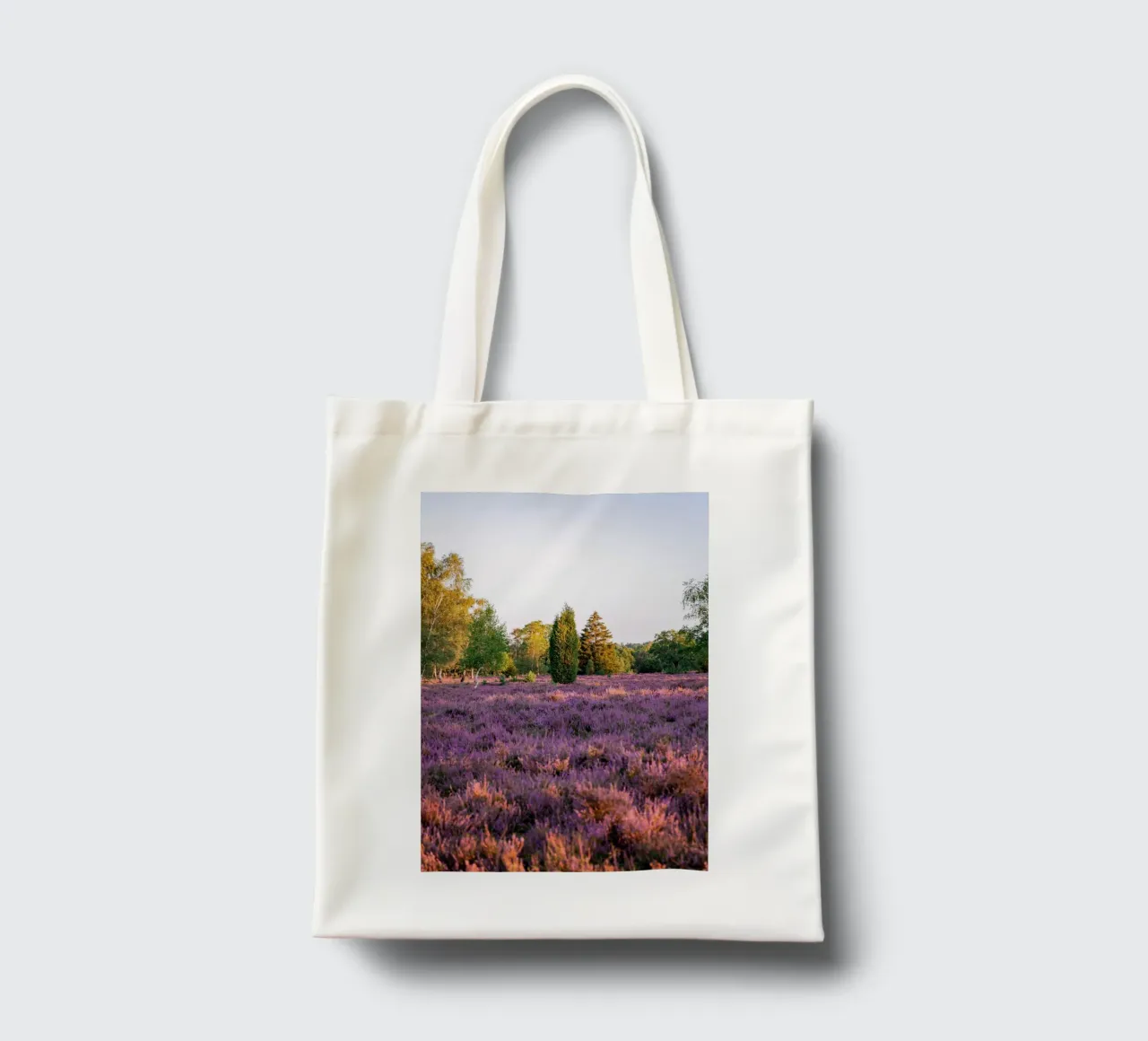 tree on pink grass borsa in juta da Fost