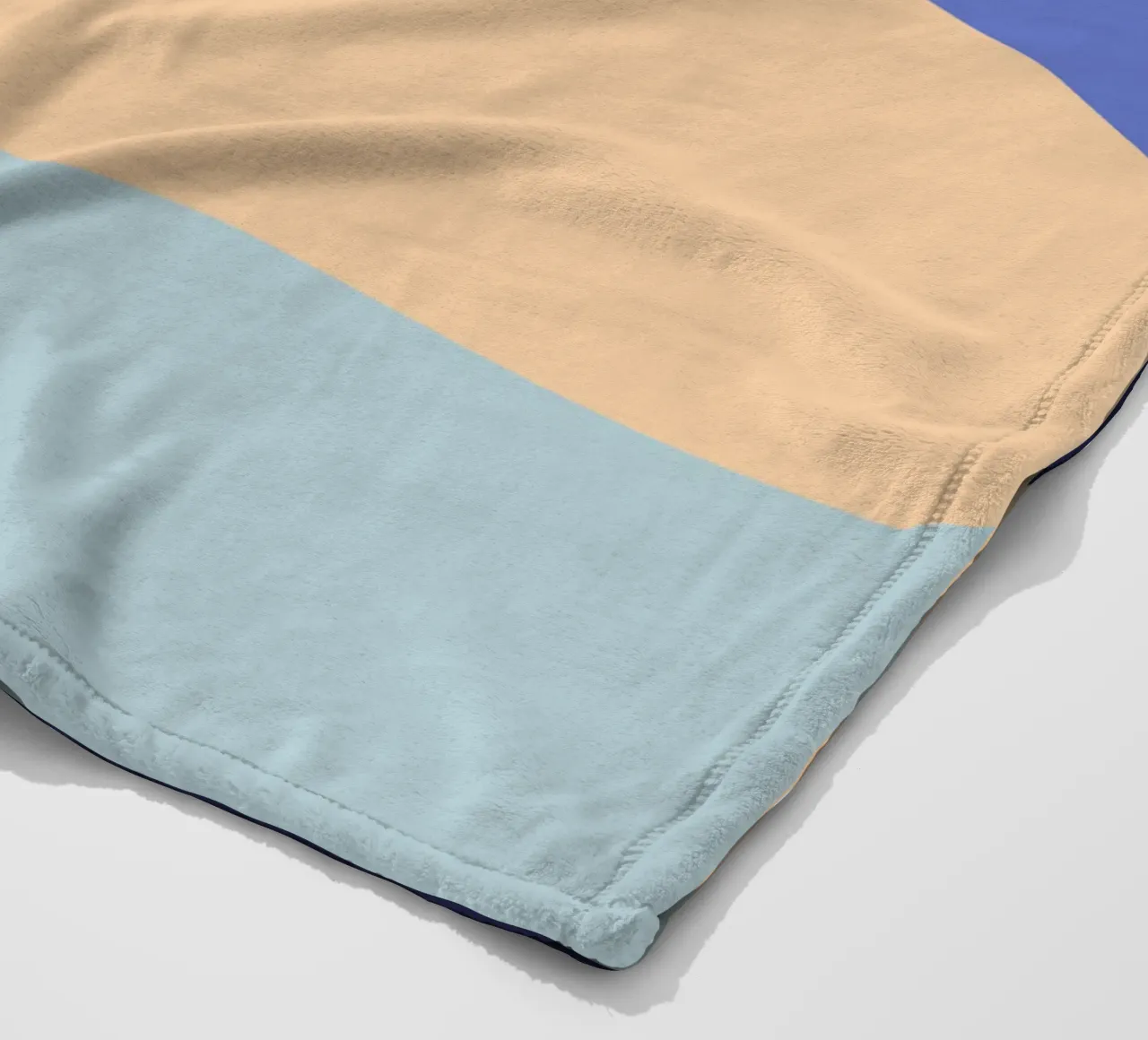 Terra e acqua 04 coperta in pile da Little Dean