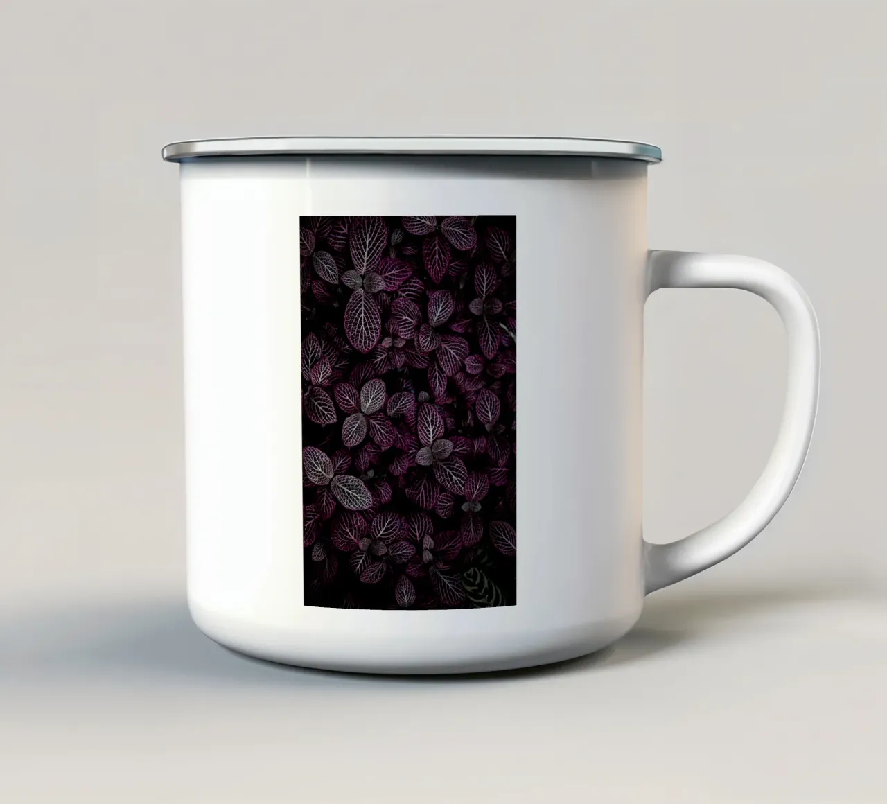 purple leaf in shadow tazza in smalto da Monel
