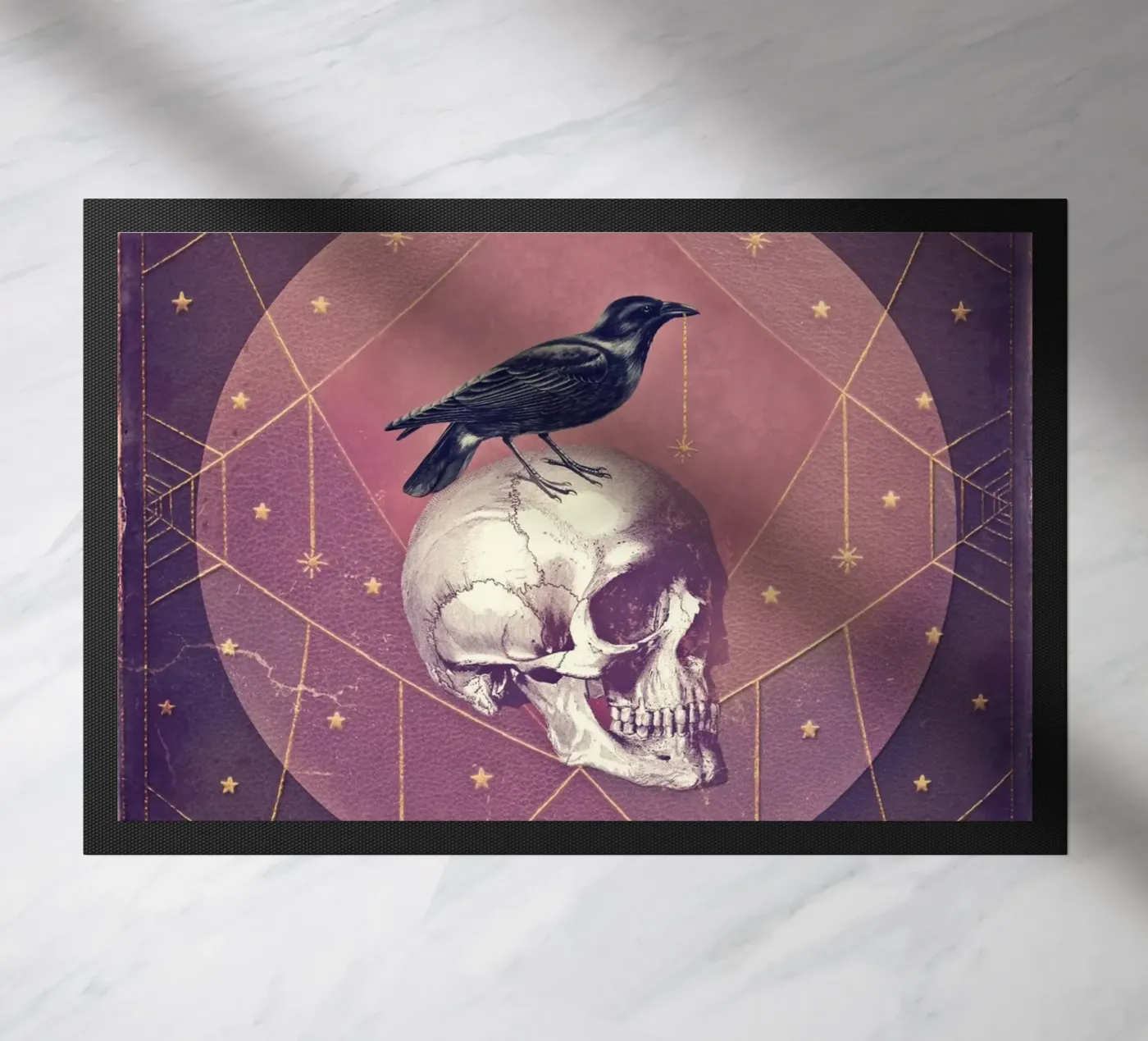 Collage di corvi e teschi zerbino da Eva Nev