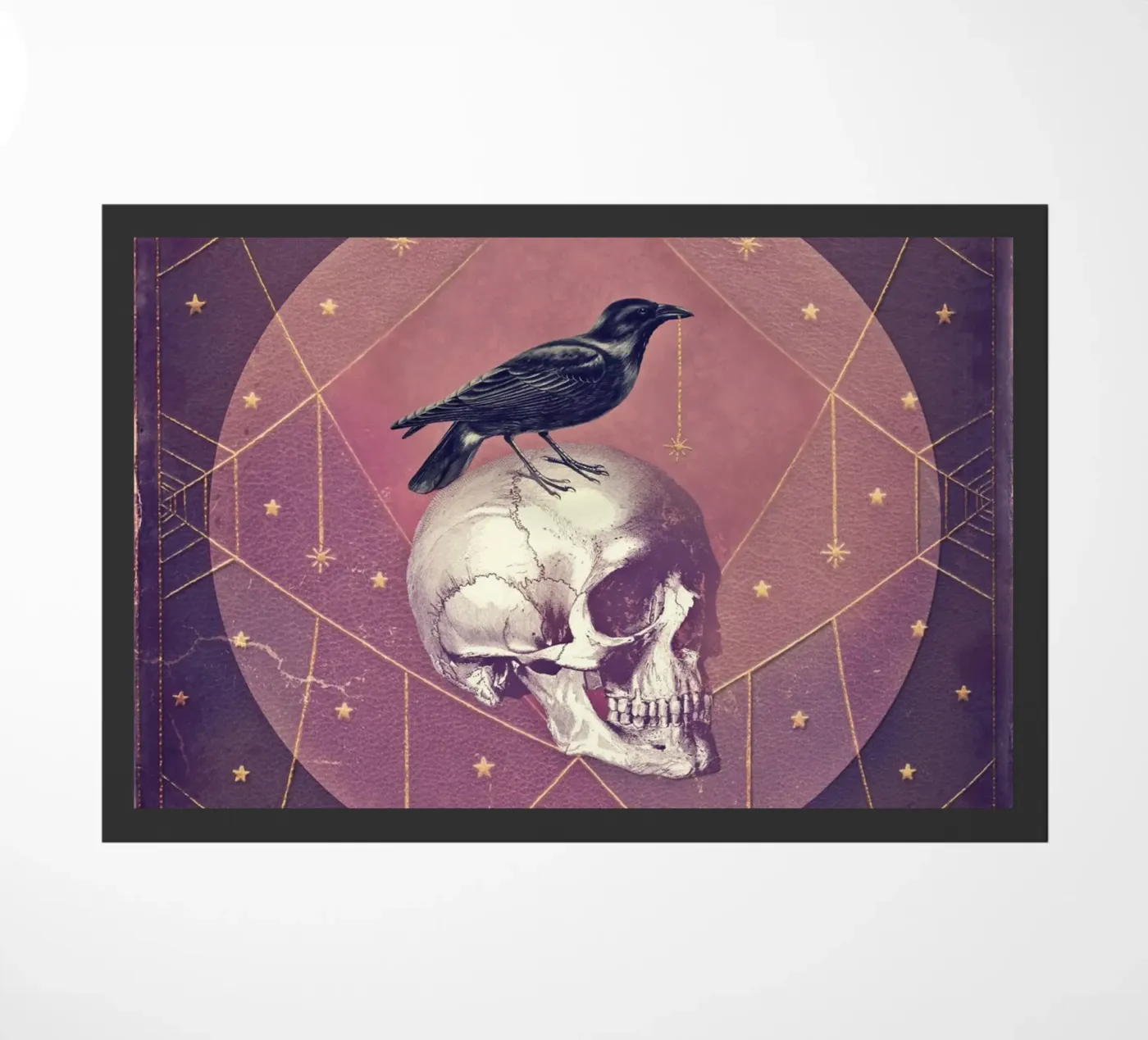 Collage di corvi e teschi zerbino da Eva Nev