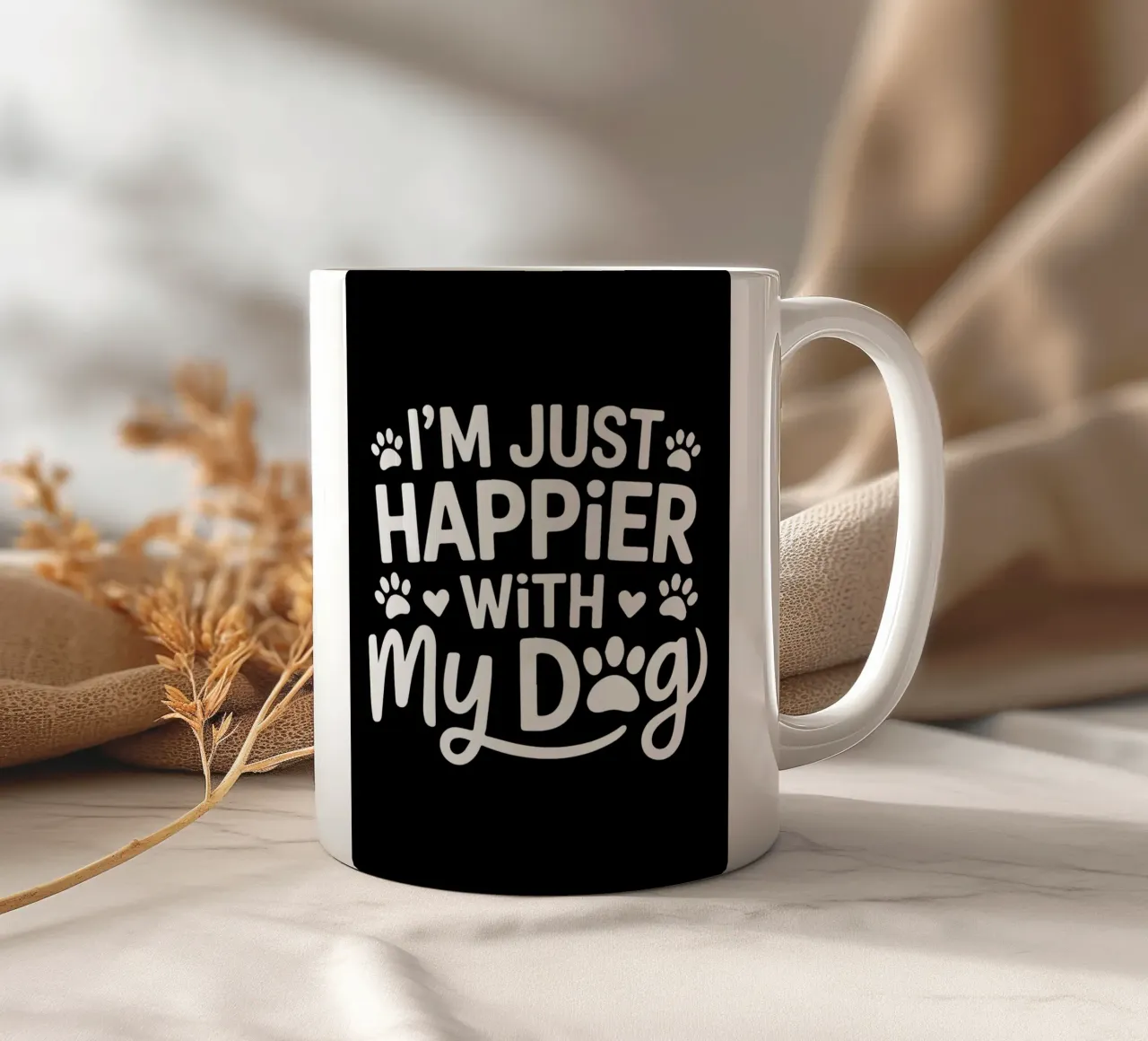 Sono più felice con il mio cane tazza in ceramica da Benjamin Pelletier