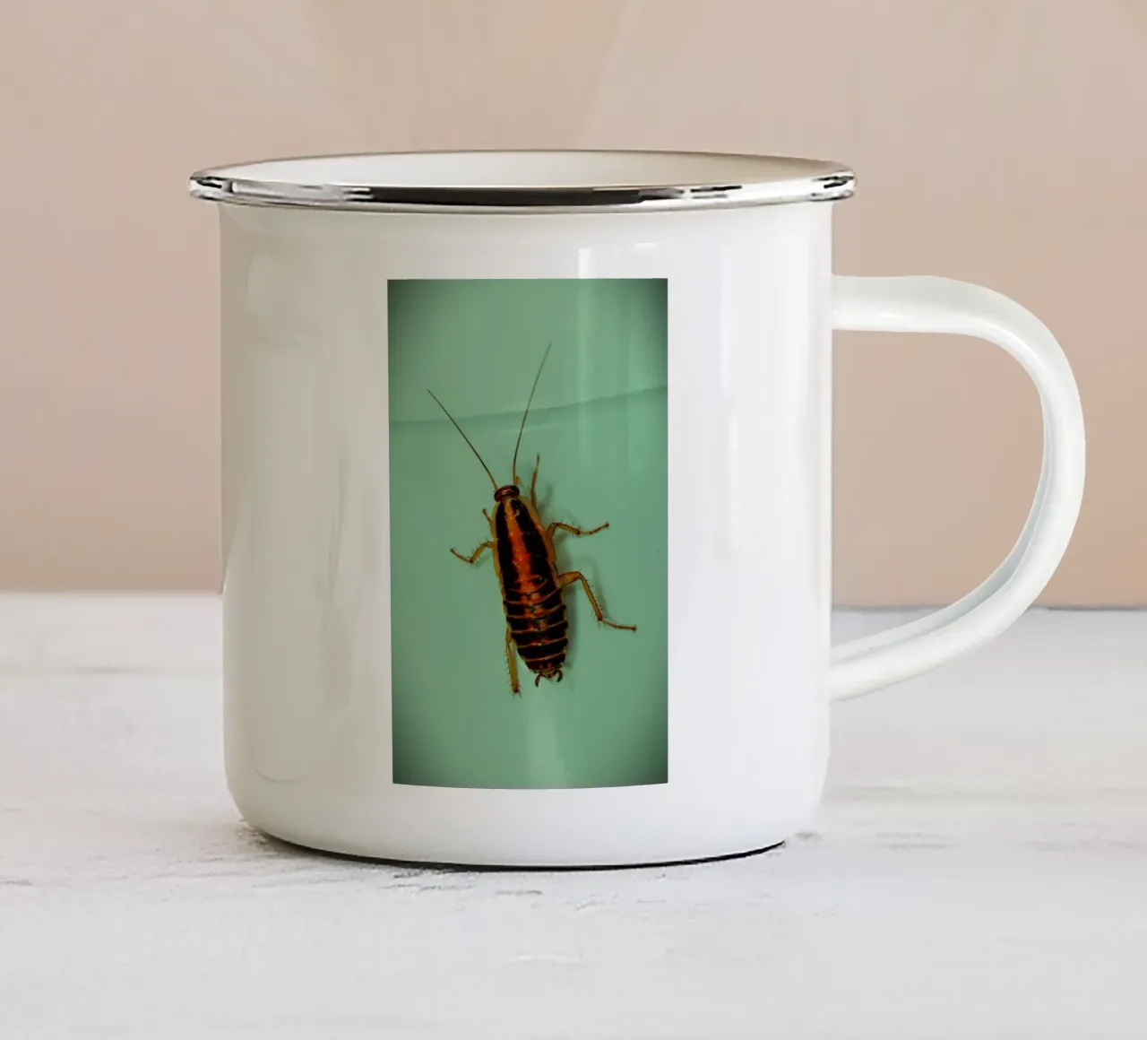 Piccolo ma testardo tazza in smalto da Nature's Palette