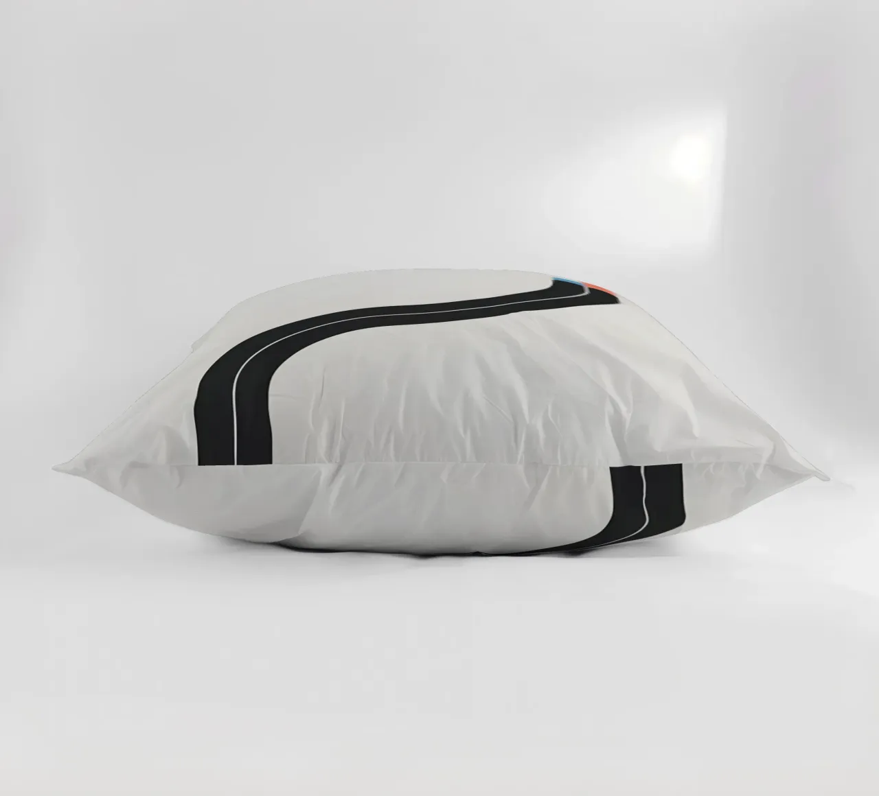 Linea curva singola cuscino da LIFESTYLE OBJECTS