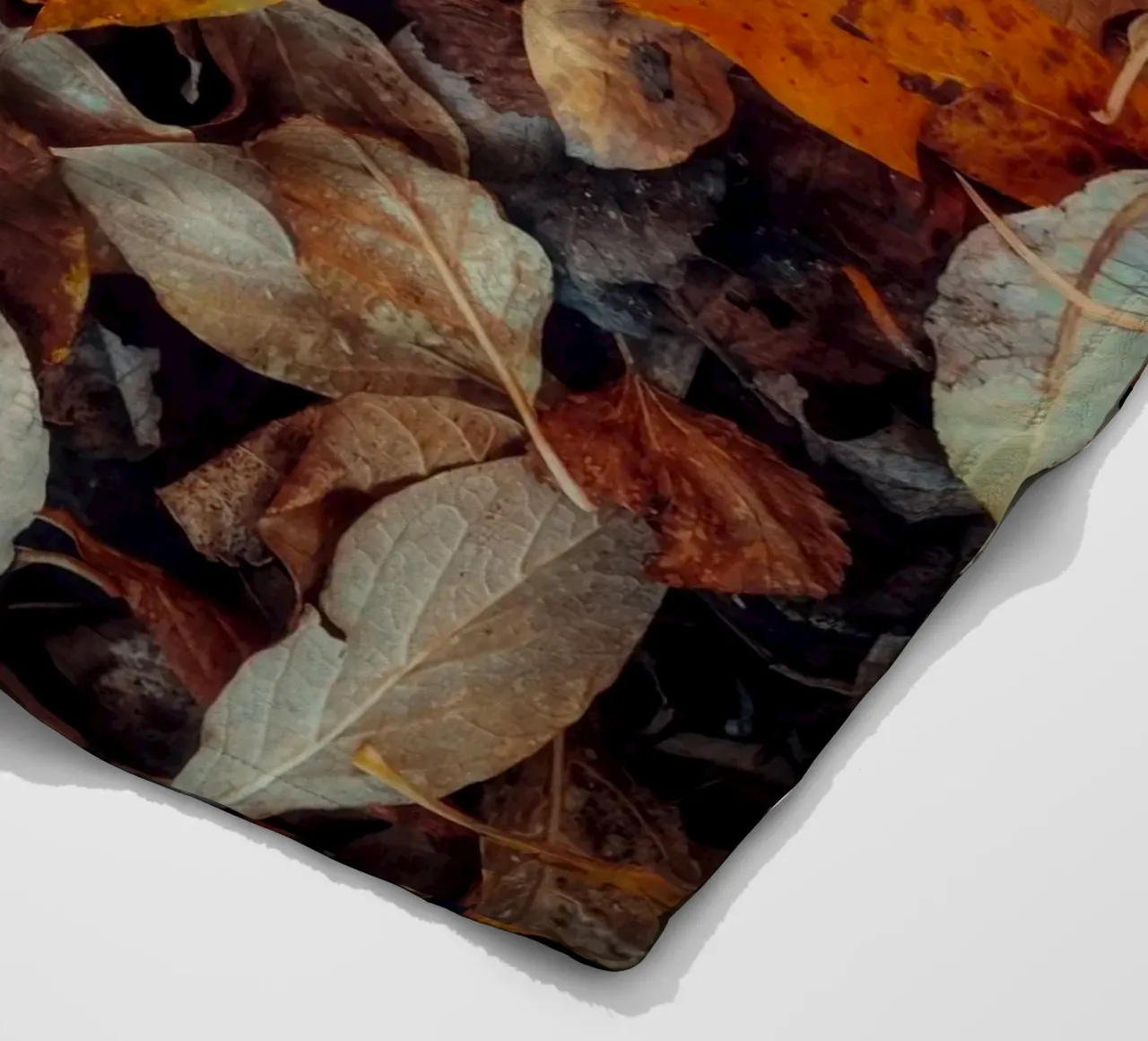 ein rotes Blatt Fleecedecke von Earthly Visions