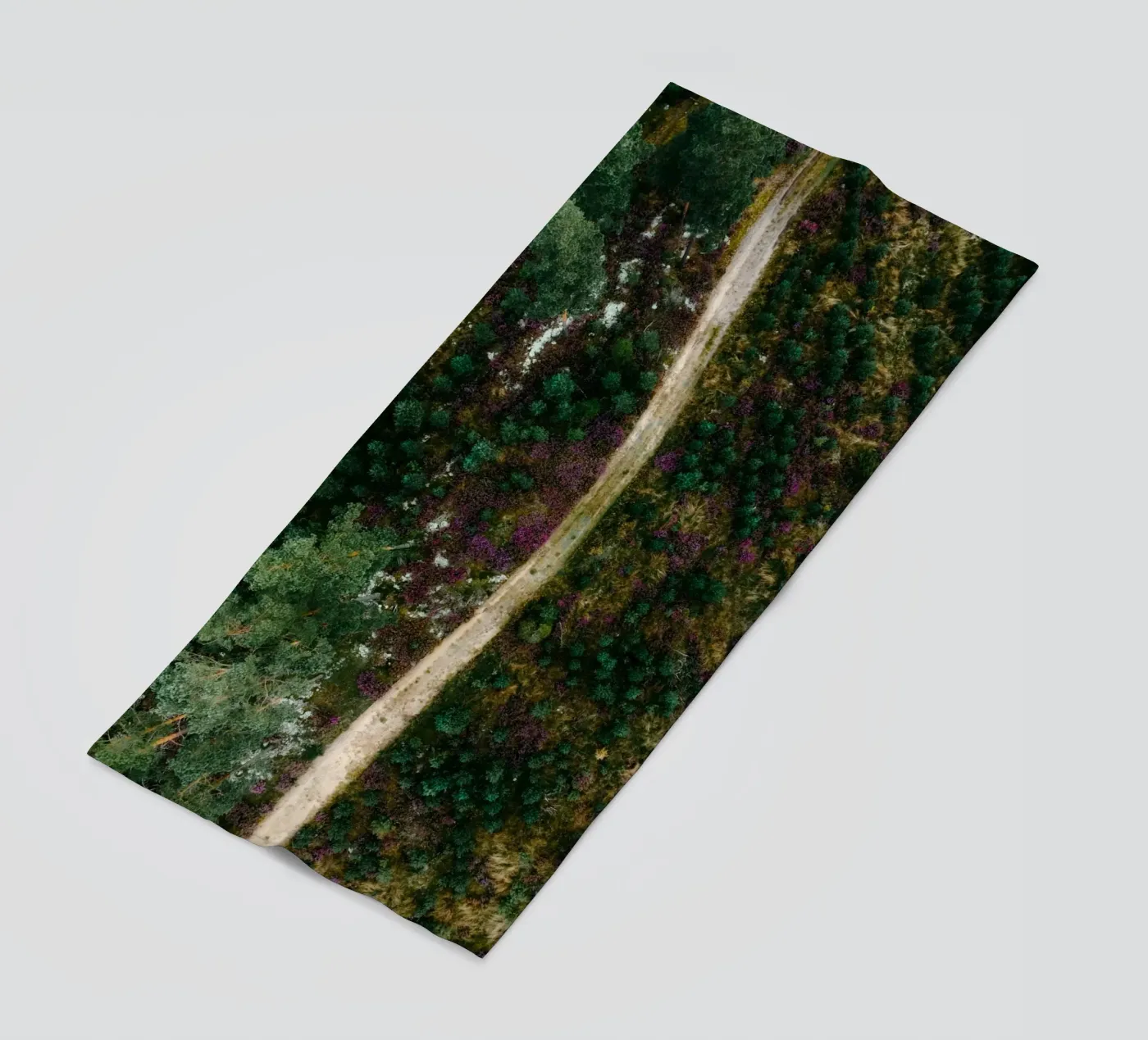 chemin dans la forêt serviette de plage de Earthly Visions