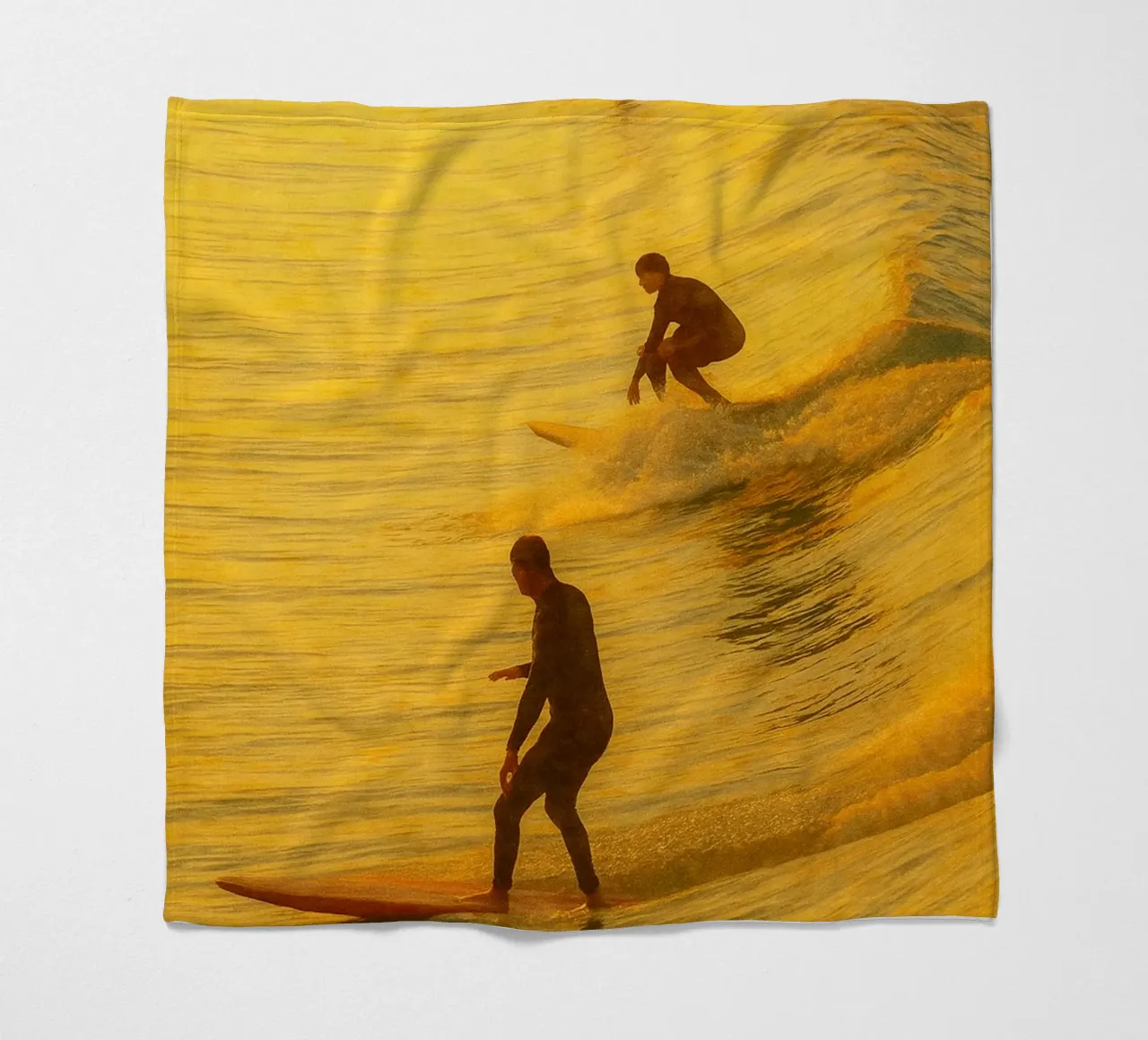 Surfen Retro-Gemälde Fleecedecke von lottuz