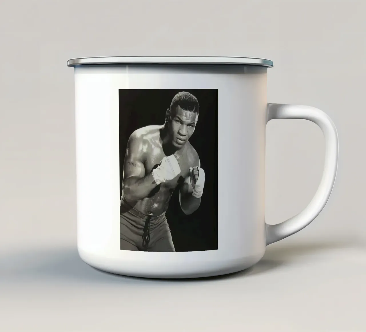 Il punk del potere di Iron Mike Mike Tyson tazza in smalto da leandoskirelieve