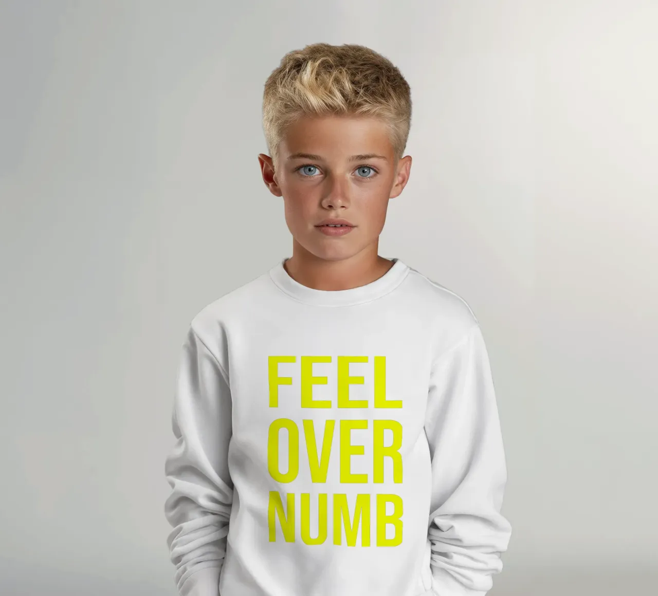 OVER Series- bold letters, brave values (5 colors) felpa bambino da OVER SERIES
