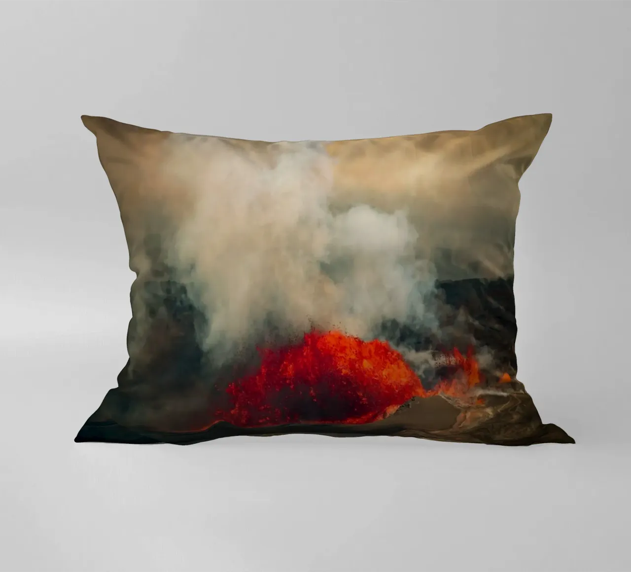 vulcano cuscino da Earthly Visions