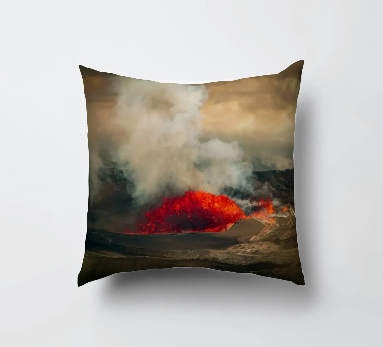 vulcano cuscino da Earthly Visions