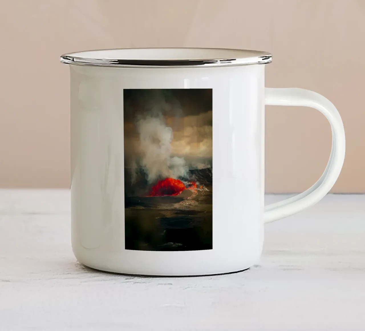 vulcano tazza in smalto da Earthly Visions