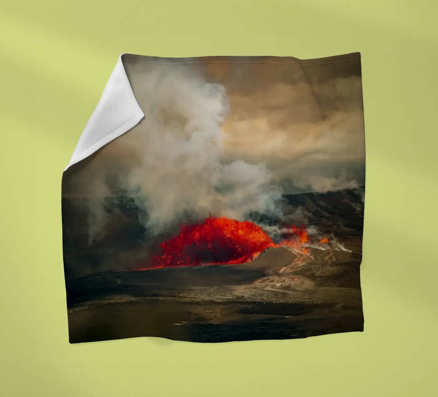 Vulkan Fleecedecke von Earthly Visions