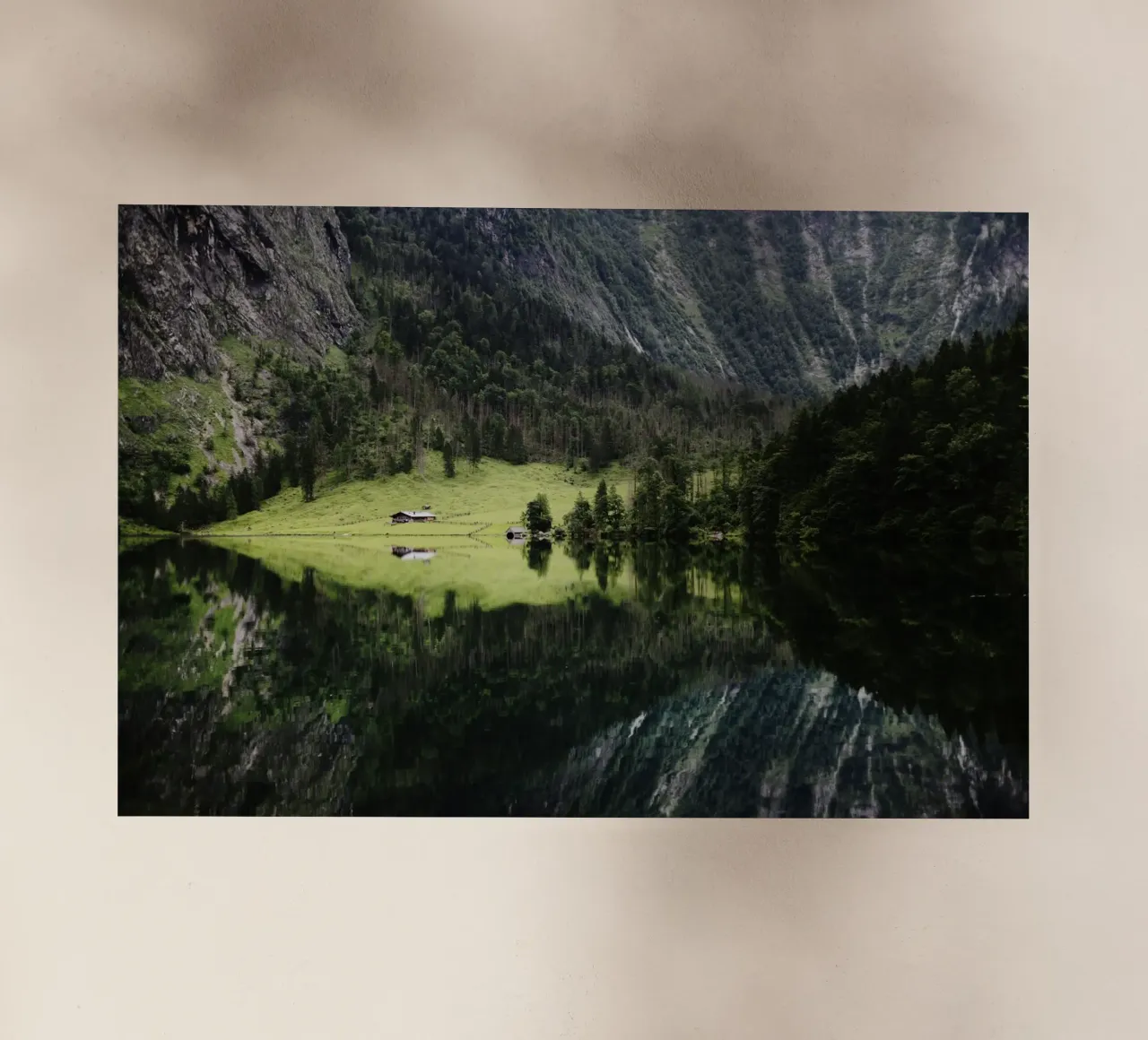 Riflessione sul Königssee pellicola backlit da Simon Koy